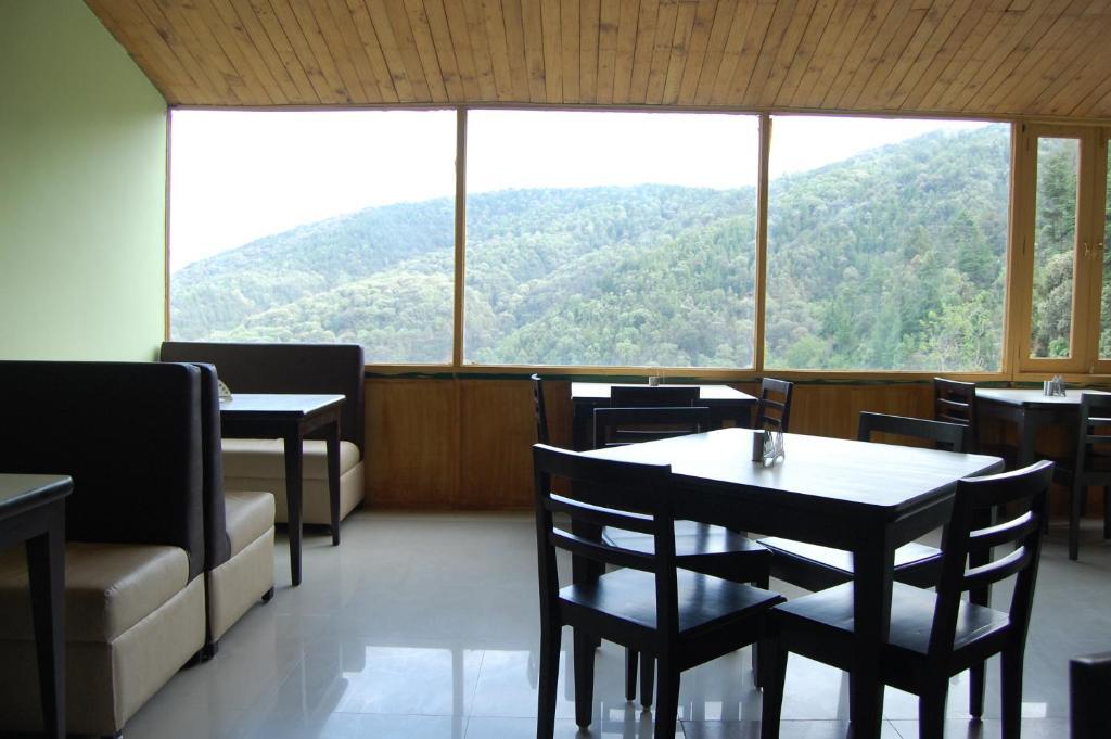 Natureraga Fernhill Resort Chail Bagian luar foto