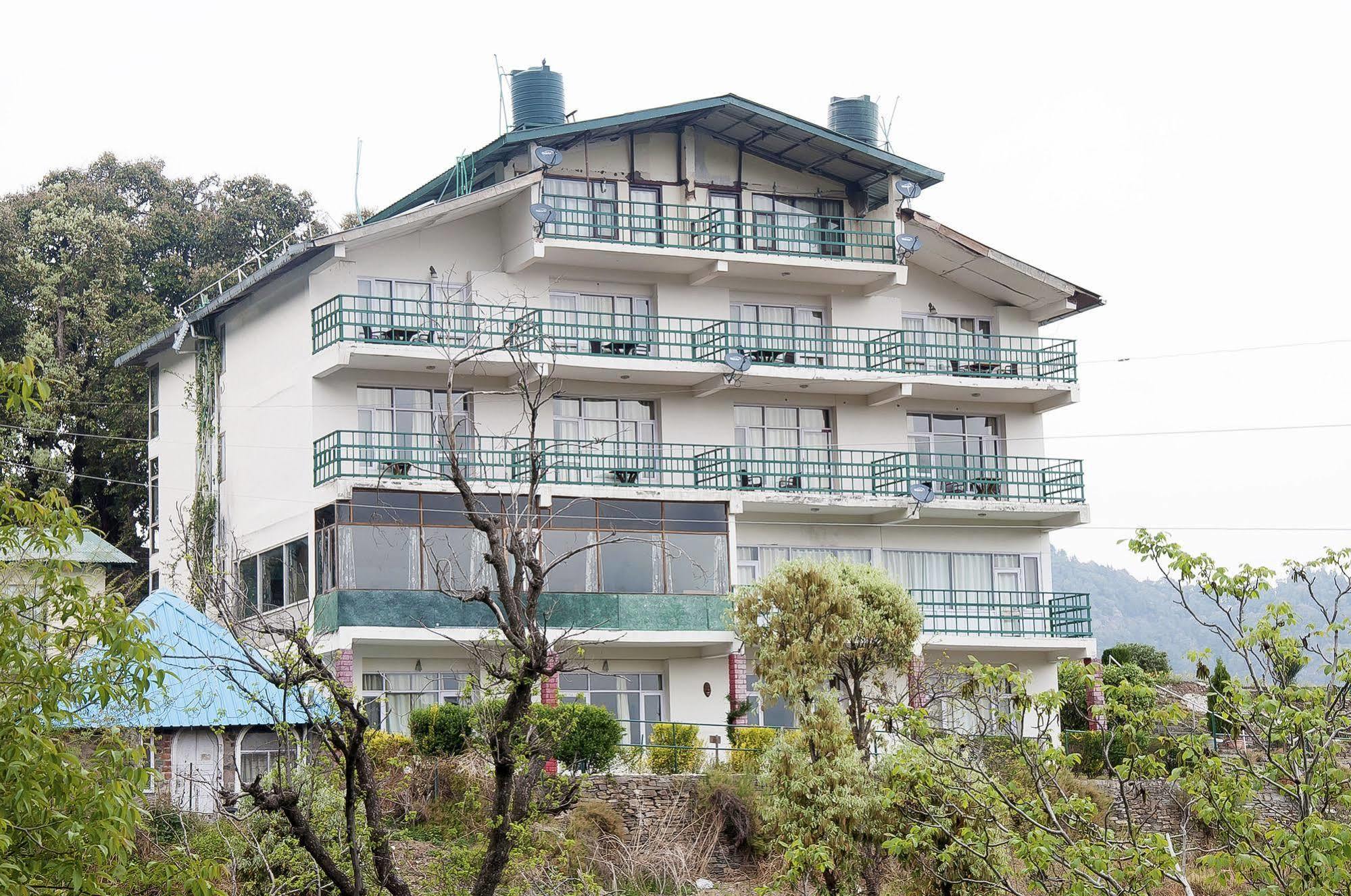 Natureraga Fernhill Resort Chail Bagian luar foto